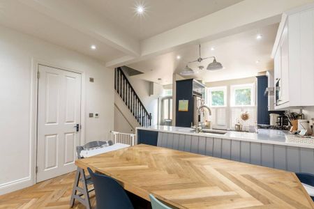 4 bedroom terraced house to rent - Photo 5