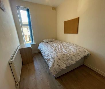 1 bedroom in a house share to rent - Photo 4