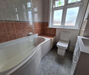4 bedroom semi-detached house to rent - Photo 1