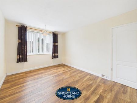 2 bedroom maisonette to rent - Photo 2