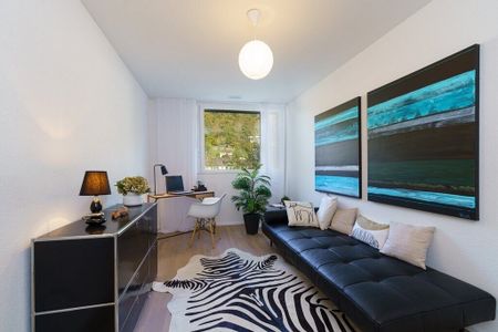 Enjoy the benefits of a modern apartment in a central location - Photo 3