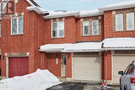 2047 DUNOLLIE CRESCENT - Photo 3