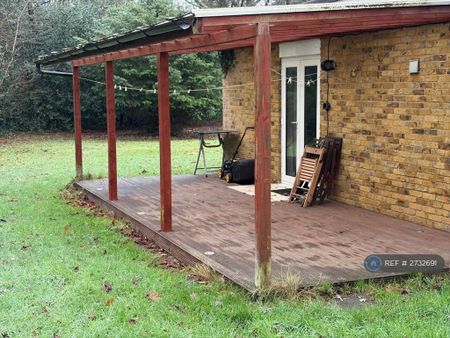 1 bedroom bungalow to rent - Photo 3