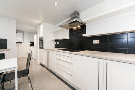 , Pearson Terrace, Leeds - Photo 5