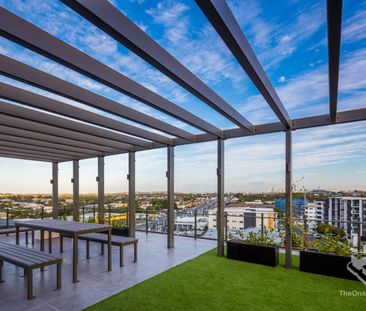 North-Facing Bright Airy & Fabulous - Photo 4