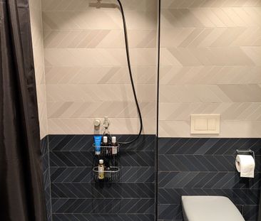 Maria Bangata, Stockholm - Photo 4