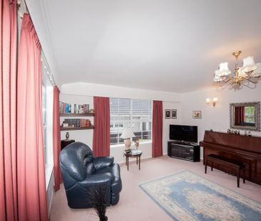 27 Cranwell Street, Churton Park - Photo 2