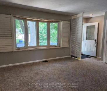 711 Algoma Avenue #Main level - Photo 1