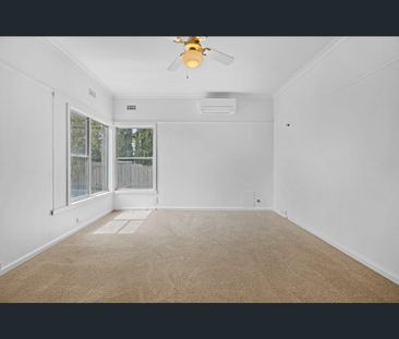 1/4 Birdsey Street, Thomson, Vic 3219 - Photo 2