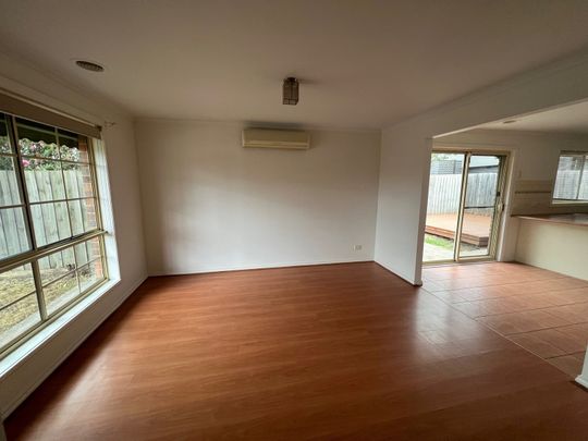 8 Sexton Street, Airport West VIC 3042 - Photo 1