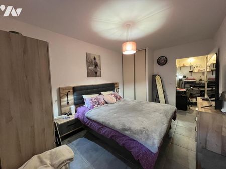 BERRU - Appartement de Type 2 avec terrasse et place de parking. - Photo 2