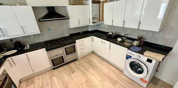 1 bedroom house of multiple occupation to rent - Photo 2