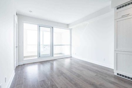 For Lease - 9075 Jane Street Unit# 805, Vaughan, Ontario - Photo 4