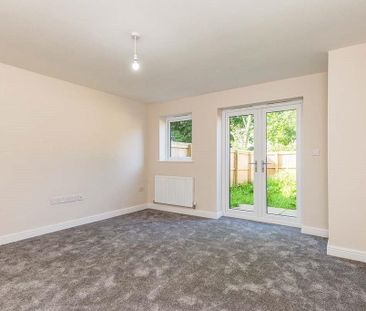 4 bedroom terraced house to rent - Photo 1