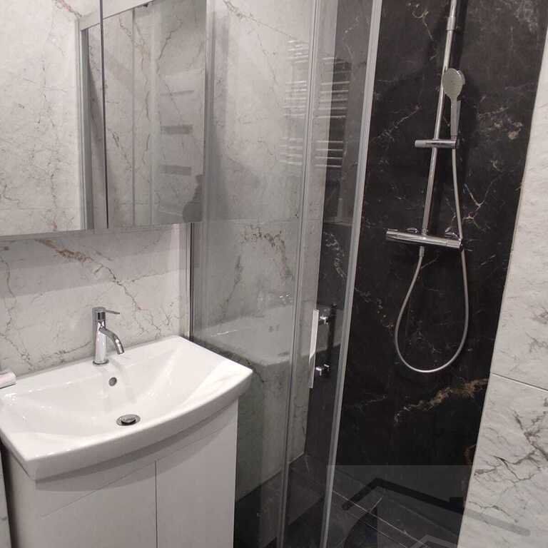 3 pok. + 2 balkony, w domku jednorodzinnym - Zdjęcie 1