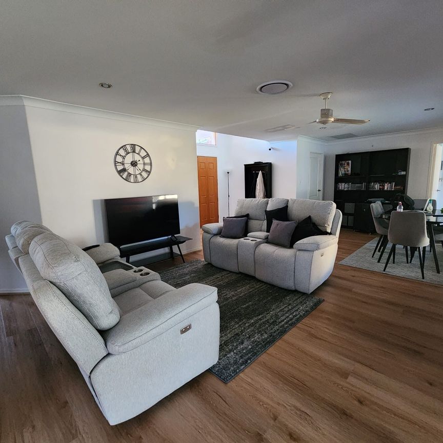 Urangan - Photo 1