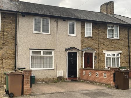 3 bedroom terraced house to rent - Photo 2
