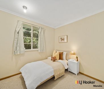 8 Wells Gardens, Griffith ACT 2603 - House For Rent | Domain - Photo 4