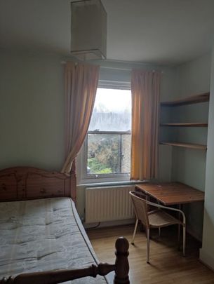 Room in a Shared House, Jutland Road, SE6 - Photo 1