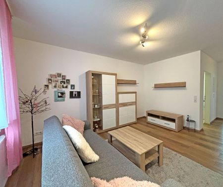 Im Herzen von Bockum-Hövel: 2-Zimmer-Wohnung mit Einbauküche und Gartenanteil - Photo 3