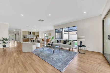 “Family Retreat in the Heart of Point Cook” - Photo 5