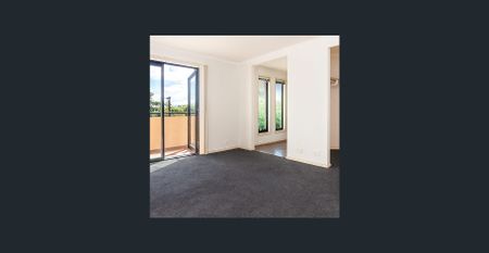 CONVENIENT LIFESTYLE LOCATION! - Photo 2