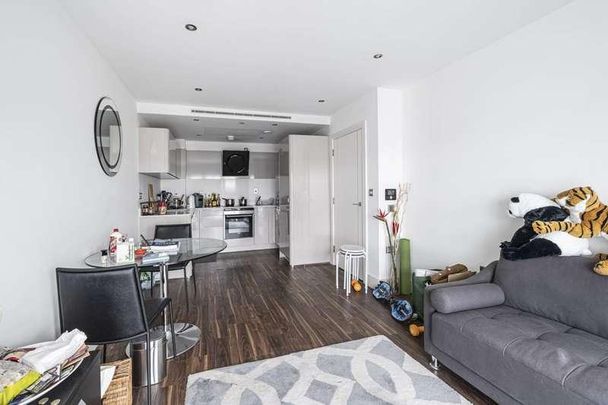 Altitude Point, Aldgate, E1 - Photo 1
