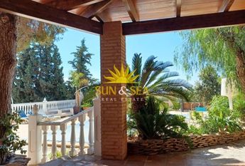3 BEDROOM RURAL CHALET - MOLINA DE SEGURA