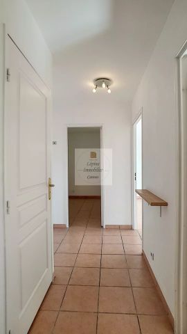 Location Appartement 2 pièces 47m² CANNES 06400 - Photo 4