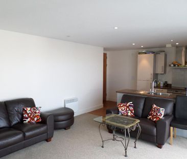 1 bedroom flat to rent - Photo 2