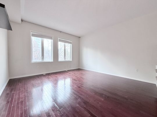 For Lease - 5 Coburg Crescent, Richmond Hill, Ontario - Photo 1