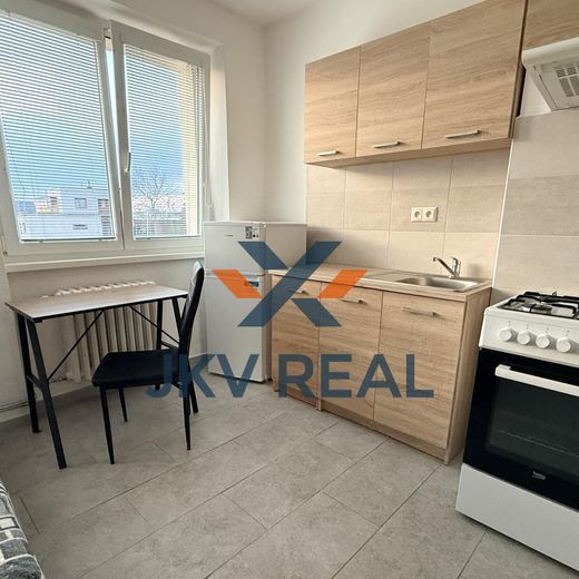 prenajom garsónka v Prešove – Solivar, ulica Rojova. - Fotografia 1