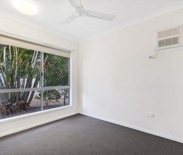 11 Marble Street, Cosgrove, Qld 4818 - Photo 2