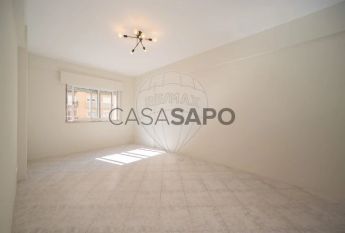 Apartamento T2 para alugar na Amadora