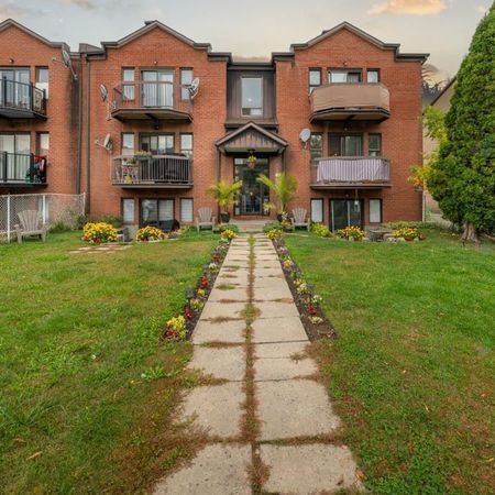 Grand appartement 4 1/2 Rivière-des-Prairies LIBRE - Photo 4