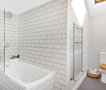 Chaldon Road, London, SW6 - Photo 2