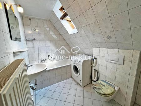 Gemütliche 3 Zimmer im Dachgeschoss - optimaler Grundriss - inkl. gepflegtem Bad & EBK - Photo 5