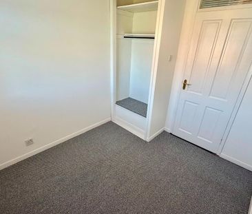 65 Glenvarna Drive, Newtownabbey, BT36 5JQ - Photo 2