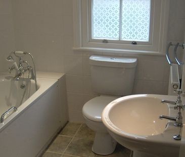 1 Bed Flat, Powis Road, BN1 - Photo 4