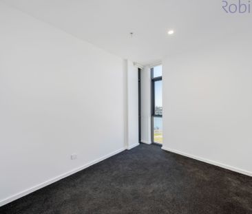 Two bedroom apartment on level 6 with stunning views over to Newcas... - Photo 1