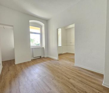 Completely renovated apartment with fitted kitchen - Photo 1