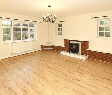 3 bedroom detached bungalow to rent - Photo 4