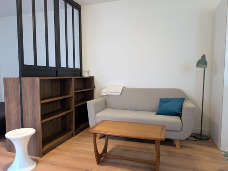 Charmant T1 bis MEUBLE - Rue de la Bastille - 642 € / MOIS C.C Nantes (44000) - Photo 4