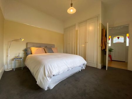 Charming in Every Way! - Photo 5