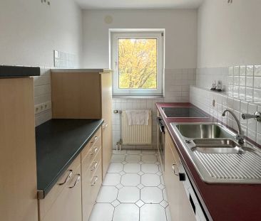 3-Zimmer-Wohnung mit zwei Balkonen und Tiefgaragenstellplatz in Zen... - Foto 1