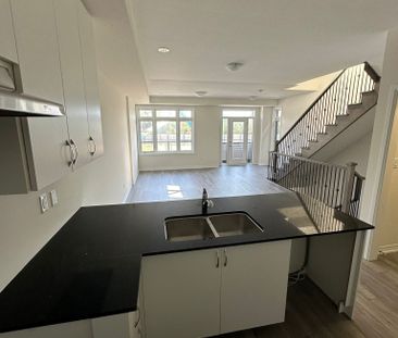 For Lease - 23 Bluebird Lane, Barrie, Ontario - Photo 1