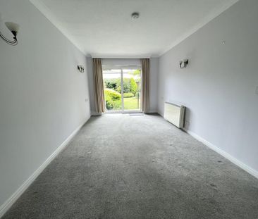 1 bedroom ground floor flat to rent - Photo 5