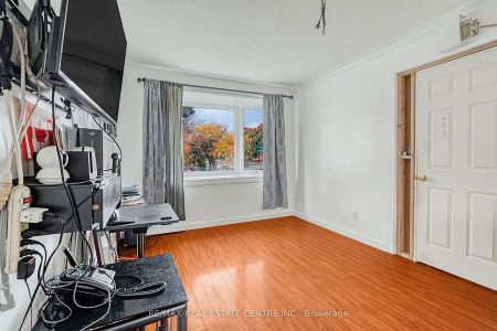 For Lease - 421 St Augustine Drive, Oakville, Ontario - Photo 4