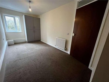 Aspen Grove, Fremington, Barnstaple, Devon, EX31 - Photo 3