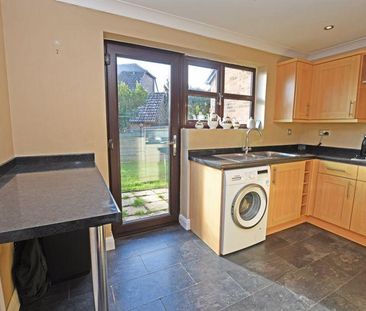 2 bedroom semi-detached house to rent - Photo 5